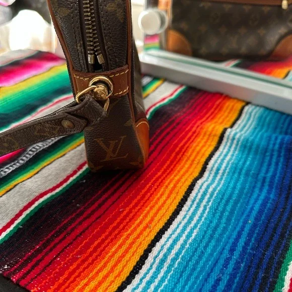 Louis Vuitton Brown Monogram clutch - Picture 8 of 9